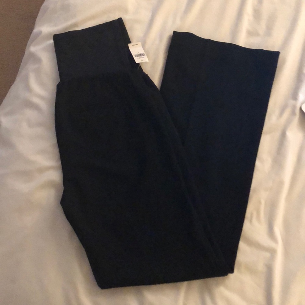 NWT Gap maternity dress pants size 6, black